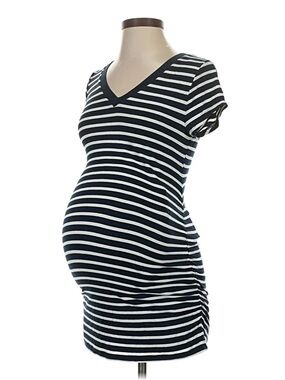 𖣐 black n white striped tee